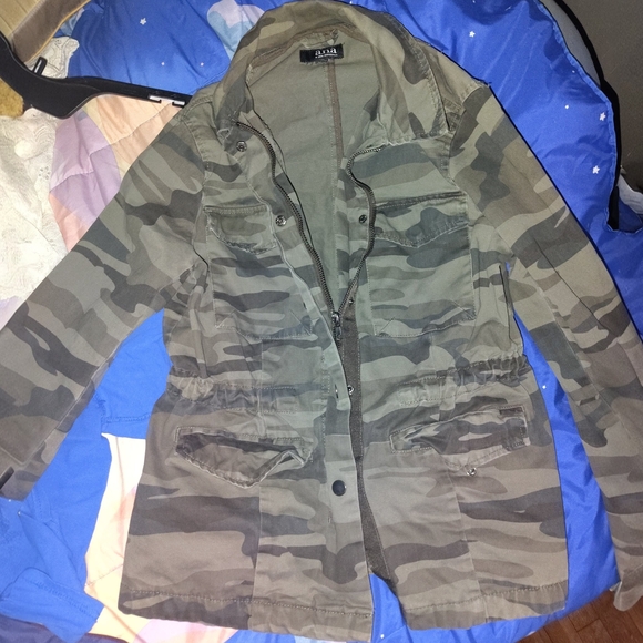 Blank NYC Women's Green Camouflage Bomber Jacket - Picture 1 of 2